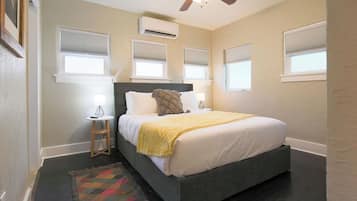 3 chambres, fer et planche à repasser, Wi-Fi, draps fournis
