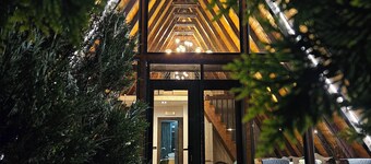 Cozy 2-bedroom cabin in charming Konatice with AC, WiFi