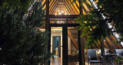 Cozy 2-bedroom cabin in charming Konatice with AC, WiFi