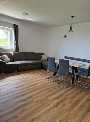 Smart-TV, Tischtennisplatte