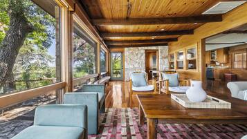 Cabin, 5 Bedrooms, Lake View, Lakeside | 5 bedrooms, hypo-allergenic bedding, blackout drapes, iron/ironing board