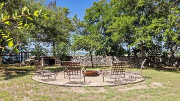 Cabin, 5 Bedrooms, Lake View, Lakeside | 5 bedrooms, hypo-allergenic bedding, blackout drapes, iron/ironing board