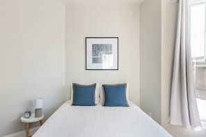 1 bedroom, desk, iron/ironing board, free WiFi