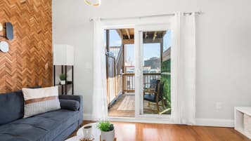 Smart TV, table tennis, offices