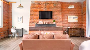 Una Smart TV, una oficina