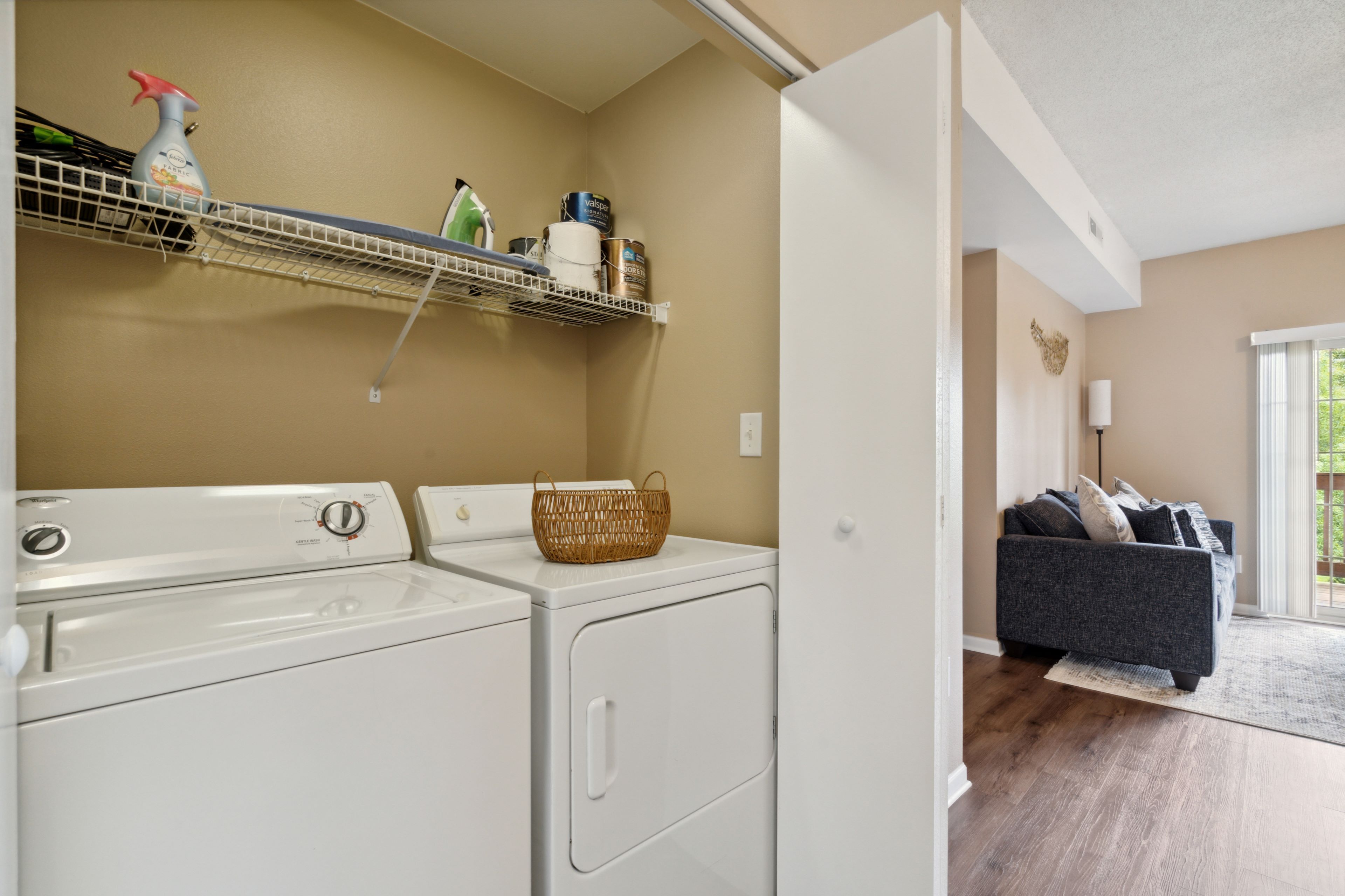 Charming Newly Remodeled Condo - Coralville Lake, IA