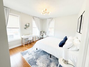 2 bedrooms, desk, iron/ironing board, WiFi