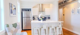 Jennifer’s Getaway: Stunning Views & Private Deck