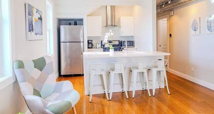 Jennifer’s Getaway: Stunning Views & Private Deck