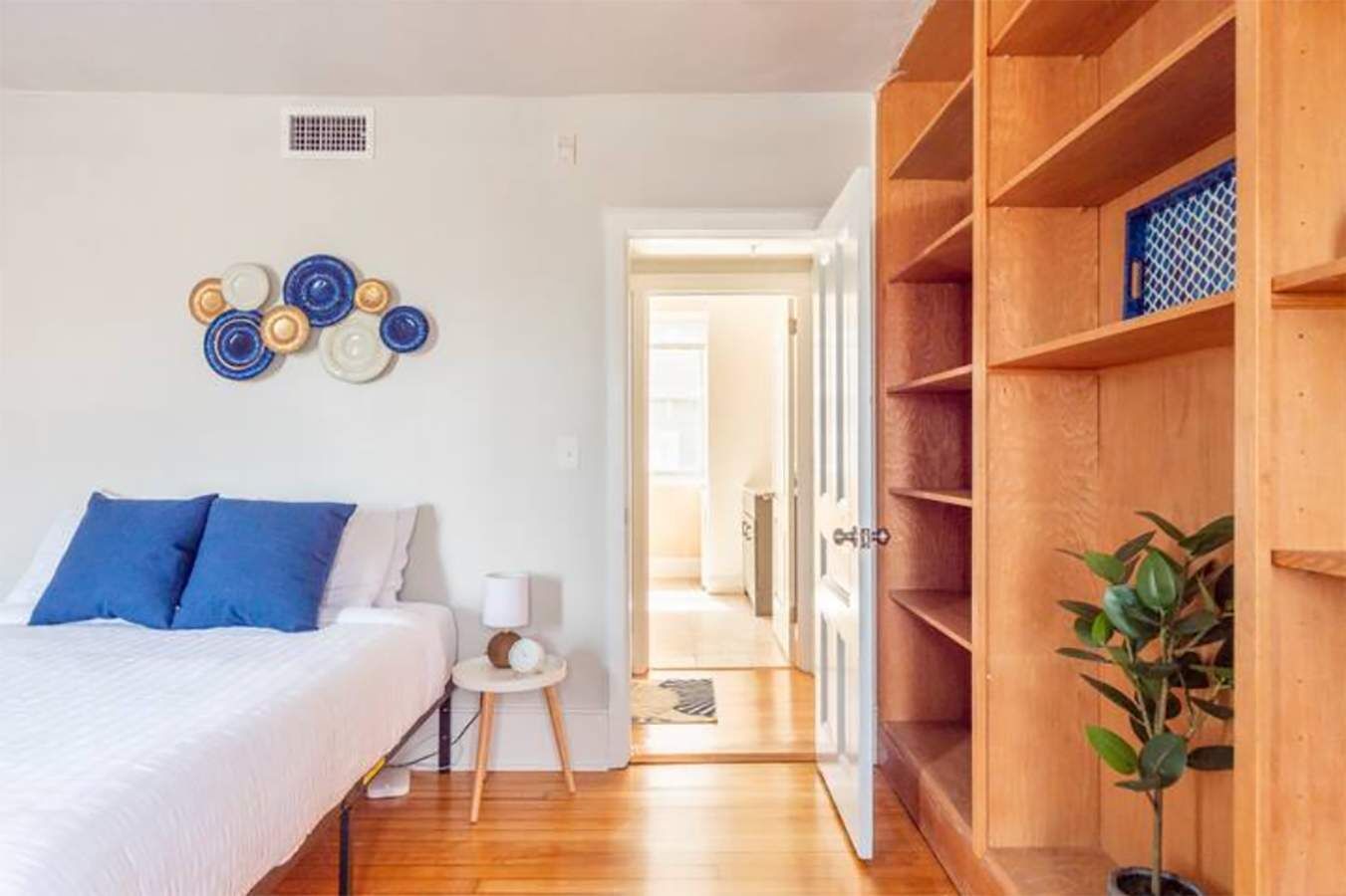 2 sovrum, skrivbord, strykjärn/strykbräda och gratis wi-fi