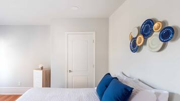 1 habitación, escritorio, tabla de planchar con plancha y wifi gratis