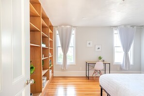 1 dormitorio, escritorio, tabla de planchar con plancha y wifi gratis