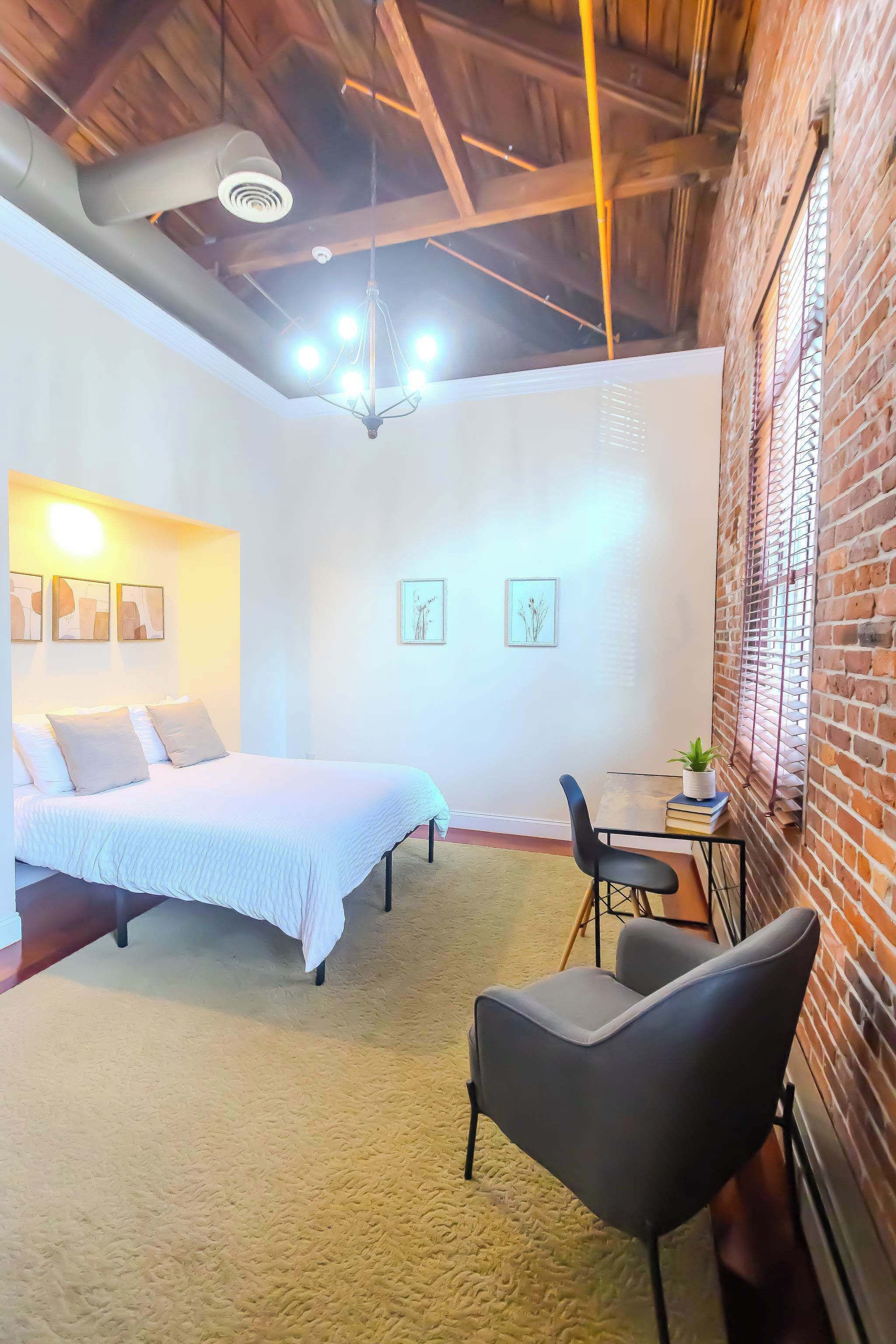 2 bedrooms, desk, iron/ironing board, free WiFi