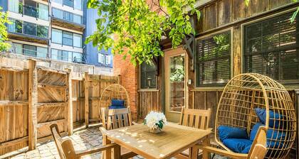 Jennifer’s Historic Riverfront Loft Private Patio