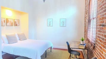 2 bedrooms, desk, iron/ironing board, free WiFi