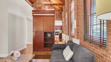 Smart TV, offices