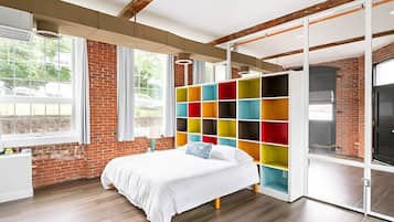 1 habitación, escritorio, tabla de planchar con plancha y wifi gratis