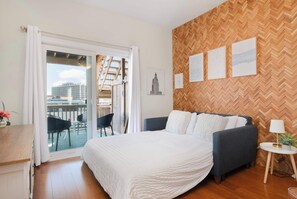 1 bedroom, desk, iron/ironing board, free WiFi