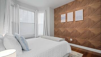 1 bedroom, desk, iron/ironing board, free WiFi