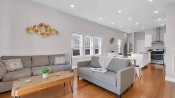 Smart TV, tenis de mesa y oficina