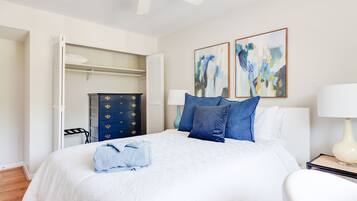 3 bedrooms, iron/ironing board, free WiFi, bed sheets