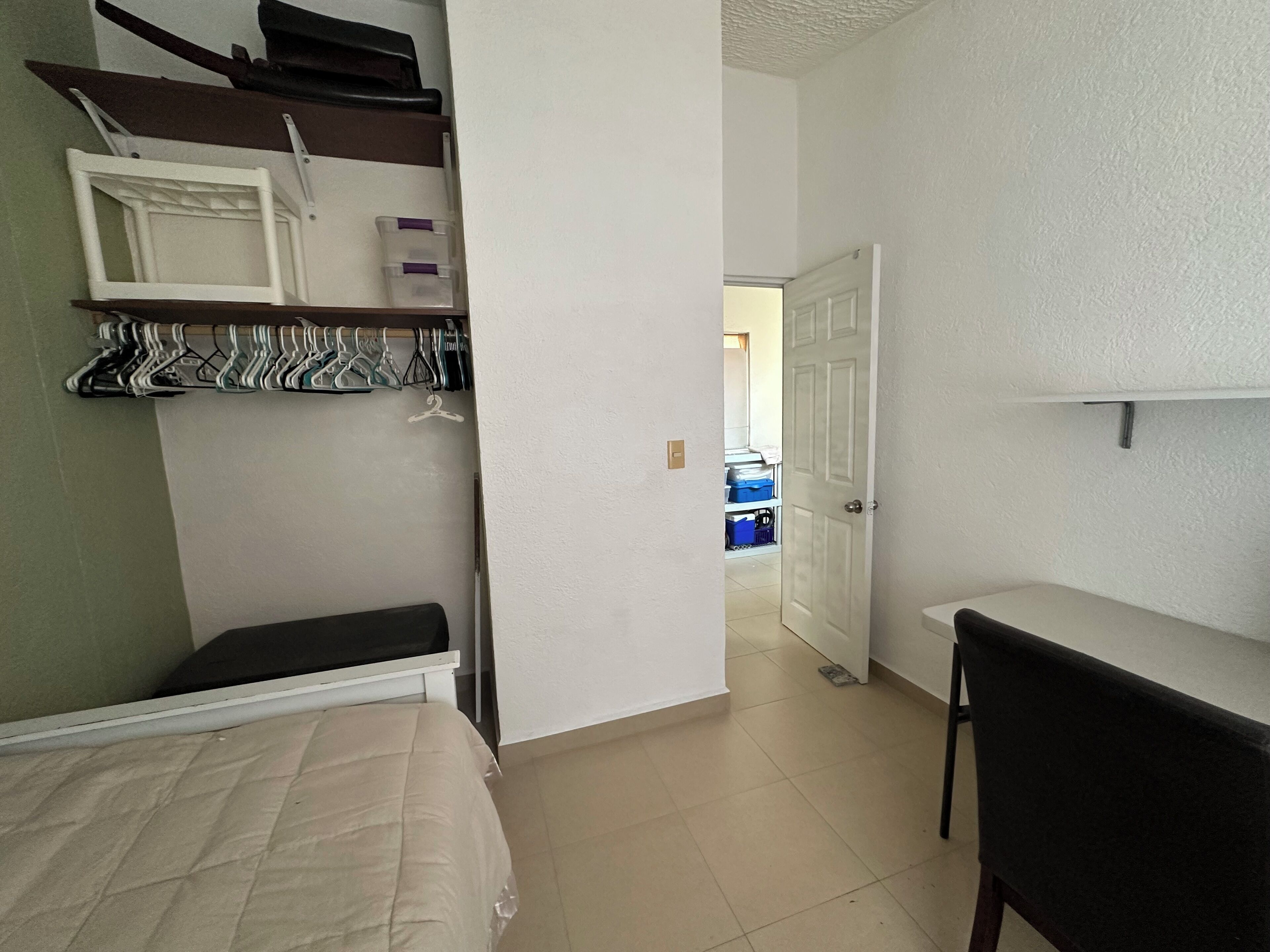 2 間睡房、床單