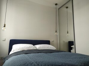 2 chambres, fer et planche à repasser, accès au Wi-Fi (inclus)