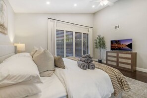 3 bedrooms, desk, iron/ironing board, travel cot