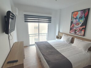 스탠다드 스튜디오 스위트, 시내 전망 | 1 개의 침실, 객실 내 금고, 다리미/다리미판, 무료 WiFi