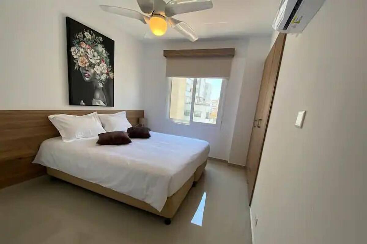 1 bedroom, in-room safe, iron/ironing board, free WiFi
