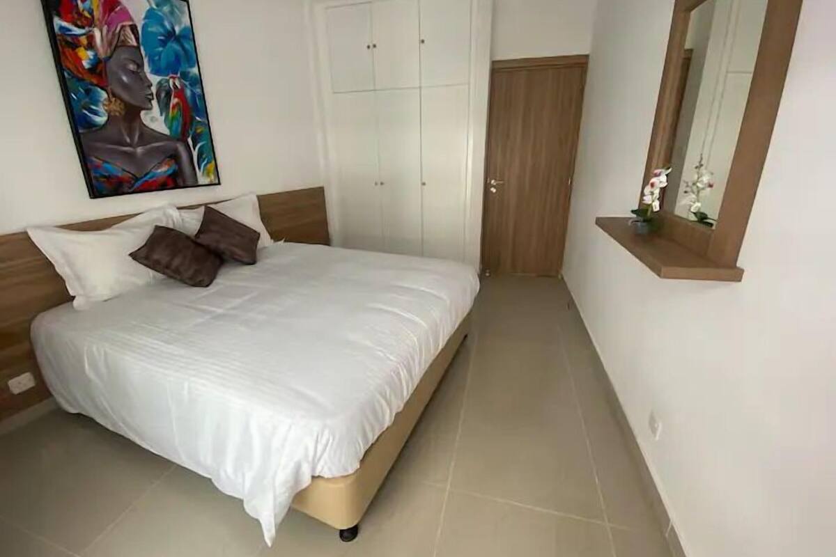 One Bedroom Apartment Suite 210 | In-room safe, iron/ironing board (on request), WiFi (free)