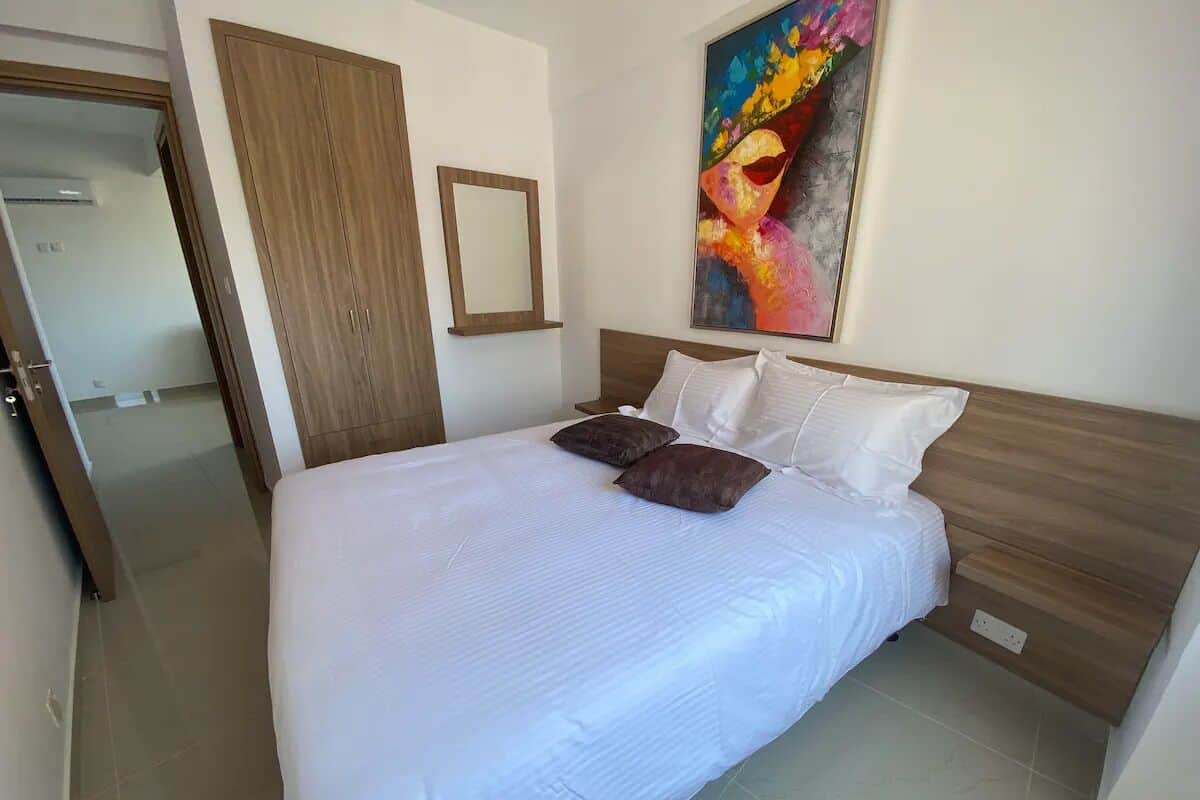 One Bedroom Apartment Suite 208 | In-room safe, iron/ironing board (on request), WiFi (free)