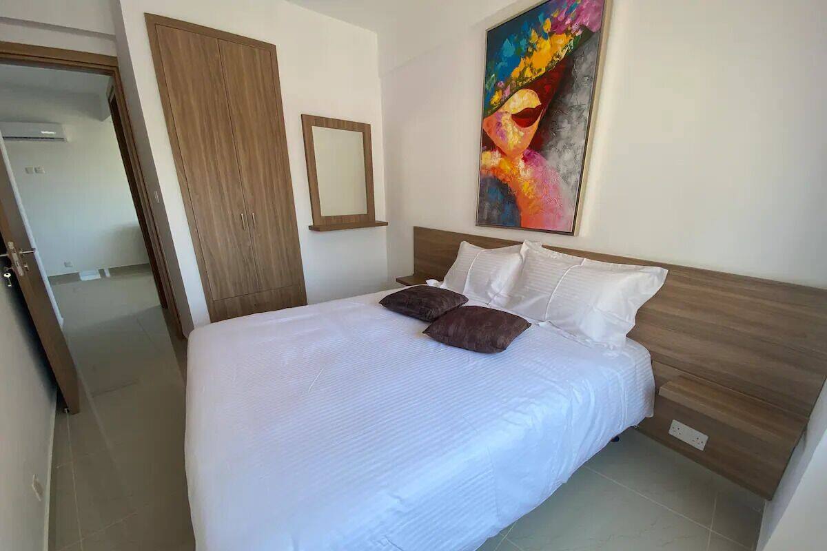 One Bedroom Apartment Suite 208 | 1 bedroom, in-room safe, iron/ironing board, free WiFi
