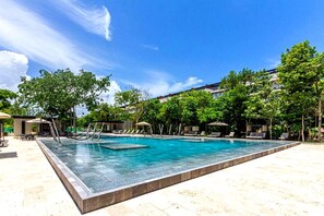 Piscine extérieure