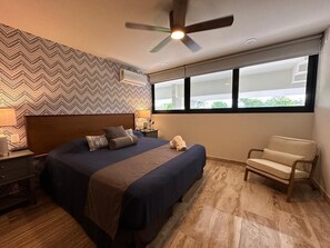 2 chambres, bureau, fer et planche à repasser, lit parapluie