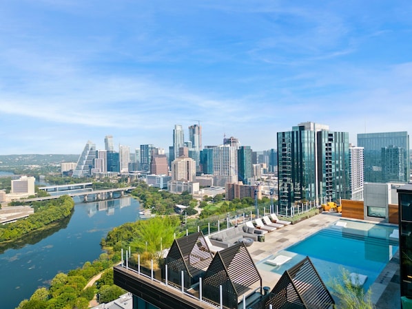 Vue sur la ville depuis l’hébergement