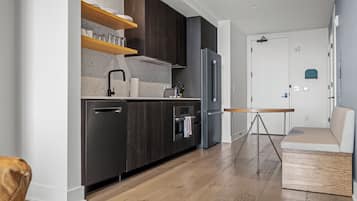 Apartment, 1 King-Bett und Schlafsofa, Stadtblick | Eigene KĂŒche | Wasserkocher mit Kaffee-/Teezubehör, Wasserkocher