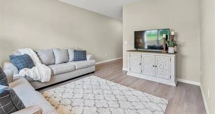 Central Cedar Falls Townhome - Family Friendly!