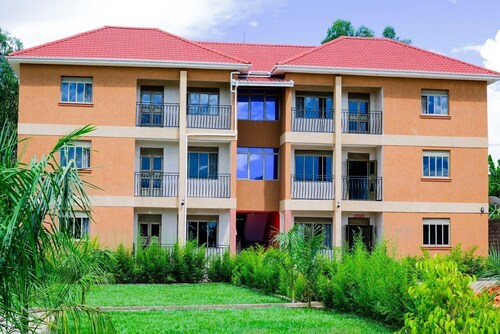 Chic 2-bedroom hotel suites with WiFi, AC in awesome restaurant in Soroti town