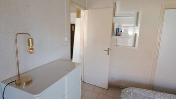 2 chambres, fer et planche Ă repasser, Wi-Fi gratuit