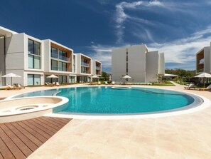 Utomhuspool