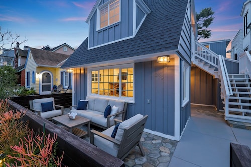 Pristine Balboa Harborside Retreat, with AC and Private Patio - 3BR/2BA