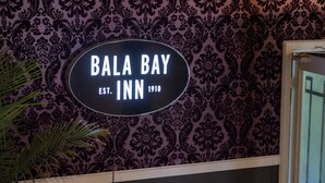 Unclassified image, 3 of 27, button - The Bala Bay Inn (Bala)