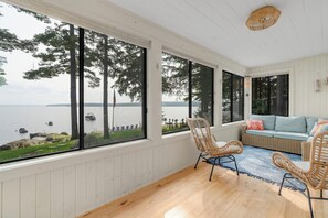 Interior - Sebago Lake Direct Waterfront 3bed 2bath with Sandy Beach, Mooring and Boat Dock (Raymond)