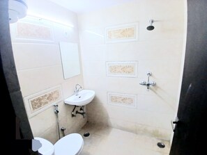 Asciugamani, sapone, carta igienica