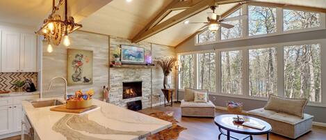 Smart TV, fireplace, stereo