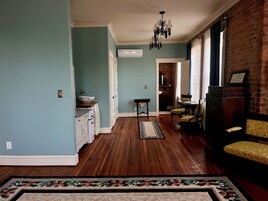 Deluxe Studio, 2 Double Beds | Minibar, individually decorated, individually furnished