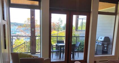 Full Condo - 2bdrm - 2 bath on Salt Spring Island. Minutes to Ganges - Unit 101