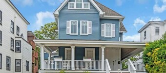 Spacious 4BR Duplex · 5 Blks 2 Beach · Badges Incl