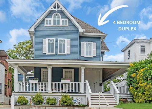 Spacious 4BR Duplex · 5 Blks 2 Beach · Badges Incl